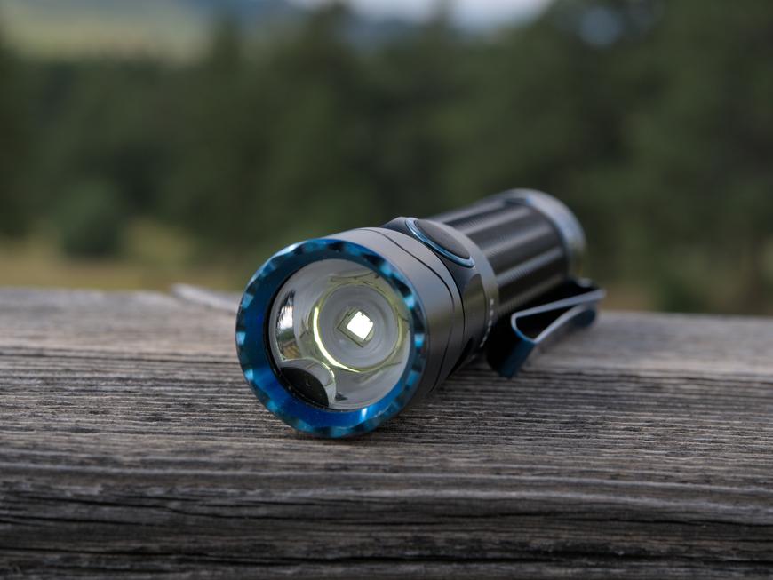 Review: Olight Warrior Mini 2 - a tactical EDC light with an unfortunate battery